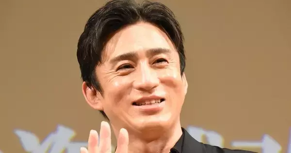 松本幸四郎、観客に「無人日焼けサロンに行ったことはありますか?」 顔パックでお肌のケアも