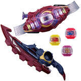 「3人のロードに擬装! 『仮面ライダーゼッツ』新たな変身ベルト&3モード変形武器が登場」の画像1
