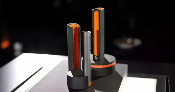 加熱式たばこ「glo」に3万円の限定デバイス! マクラーレンからインスパイア?