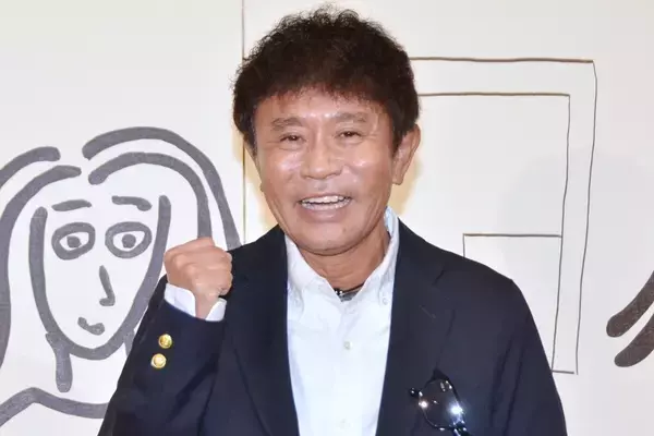 浜田雅功、初個展の開幕セレモニーに登場　「画家」「先生」呼びに笑い