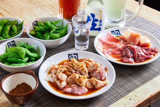 【牛角】平日限定「焼肉酒場セット」が今だけ生ビール飲み放題! 値段据え置き2178円 - 8月17日～31日