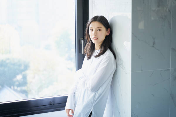 申真衣 仕事も結婚も やってみる 自分を貫く Very カバーモデル 21年12月10日 エキサイトニュース