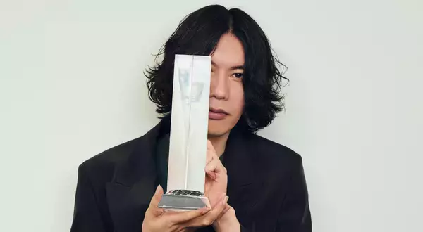 米津玄師「恋愛というのは本質的にあやうさが肝」　「IRIS OUT」上半期ストリーミング1位を獲得