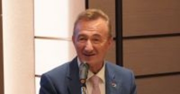 ダッソー・システムズ、シャーレス氏が会長を退任 - ダロズCEOが会長兼務