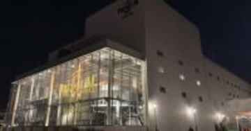 幻想的な夜のビール工場で「神泡」の真髄に触れる。「サントリー武蔵野ビール工場」ナイトツアー開催