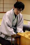 「「序盤は駒の損得より速度」！？　伊藤二冠が大駒乱舞の一戦制しＡ級昇級に王手　第84期順位戦Ｂ級１組12回戦」の画像1