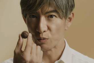木村拓哉が「嘘ひとつない」表情で味わう、ロッテ「プレミアムガーナ」新CM　倍賞千恵子が朗読ナレーション