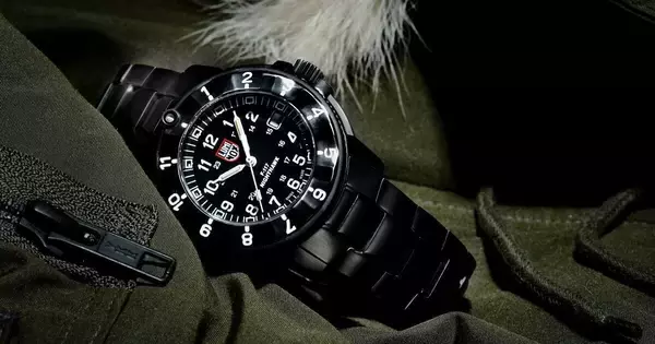 大人気モデルを復刻、ルミノックス「F-117 ナイトホーク ヘリテージ日本限定モデル」登場