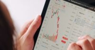 「株価が大暴落した時ほど、絶好のチャンス」バフェットが投資を決める企業の共通点