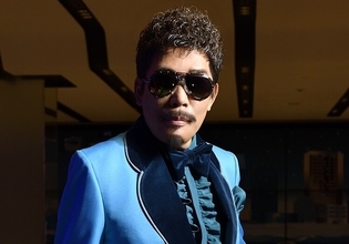 “ラブソングの帝王”鈴木雅之の45周年記念ツアーが生中継