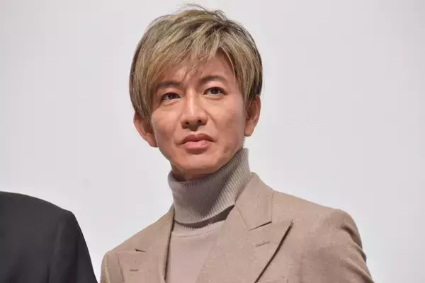 木村拓哉、慣れた手つきでマイクを…舞台挨拶で見せた気遣い