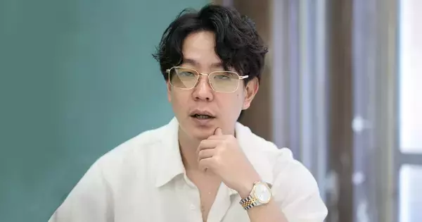 夢を刻む、芸人の時計 第14回 【ドンデコルテ 小橋共作】「高そう」で買ったティソの腕時計。「金持ちに見せてくれるアイテム」と語る“成金哲学”