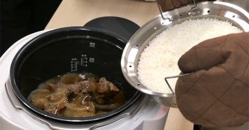 主菜＋副菜が最短16分、シロカの新「おうちシェフクッカー」は2品同時調理と介護食に注目
