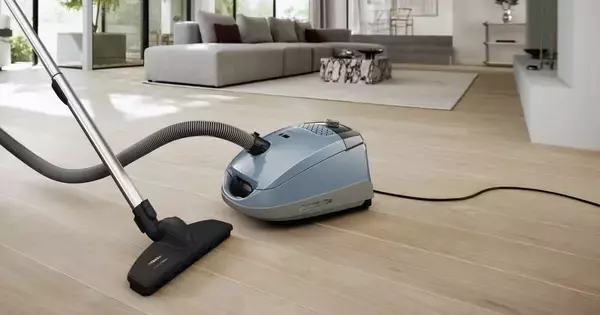 ミーレから14年ぶりの新型キャニスター掃除機「Guard S1」- 軽量化と使い勝手の向上を図り、高い掃除力とクリーンな排気は健在