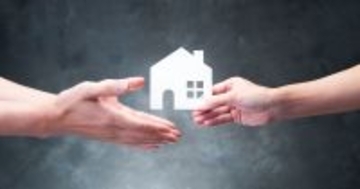 相続した実家は“売るべきか、貸すべきか”──迷ったときに必ず押さえたい3つの判断基準