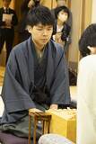 「藤井一強時代に待った！　増田八段が２つの工夫実らせ藤井棋王破り白星発進　第51期棋王戦コナミグループ杯五番勝負第１局」の画像1