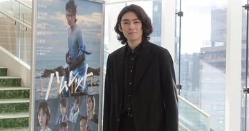 市川染五郎のルーツは吉本新喜劇!? 主演舞台『ハムレット』で「少しでも笑わせたい」
