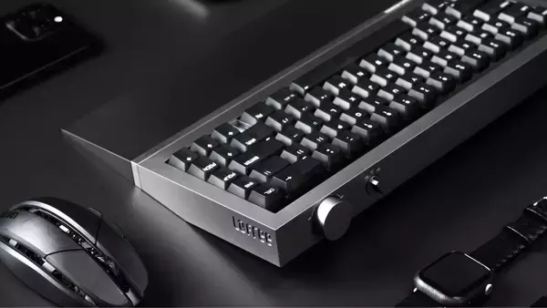 メカニカルと磁気式を切り替えられるキーボード「Lofree Hyzen」が国内発売。重量3.13kg