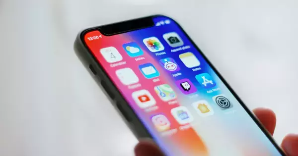 スマホを長時間使う人ほど不安が大きい? ハーバード大などの研究が示す意外なリスク