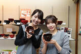 「「職人になれる」「売れる」　乃木坂46メンバーを店員が大絶賛したワケ」の画像1