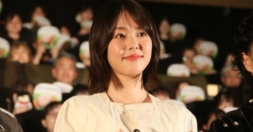 唐田えりか、染谷将太との共演は「学ぶことも引き出されることも多かった」　映画『チルド』初日舞台挨拶