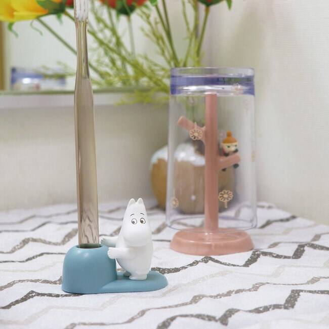 ちょこんと立つムーミンがかわいい 歯ブラシスタンドが新発売 22年1月6日 エキサイトニュース