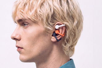 CMF、カフ型イヤホン「Clip Pro」発表　3点支持と操作ダイヤルを採用、8月15日発売