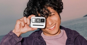 手のひらサイズのポラロイド「Polaroid Go」第3世代　フィルムはスマホケースに入るサイズ