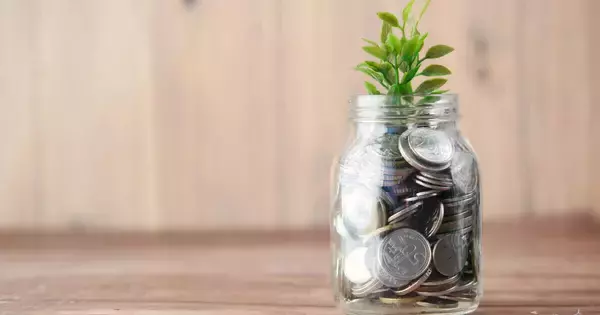 【TOP30】NISAつみたて投資枠、何が人気？S&P500首位、成長株ファンドもランクイン