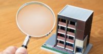 購入後に「修繕費100万円請求」も! “管理不全中古マンション”は共用部の“とある場所”から見抜ける