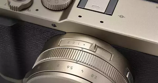 パナソニック、大型センサー搭載の高級コンパクトデジカメ「LUMIX L10」　実売21万円前後