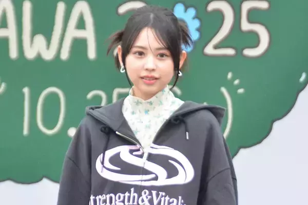 カジサック長女・梶原叶渚、ミニスカ×デニムコーデで屋外ランウェイ「気持ちよかった」