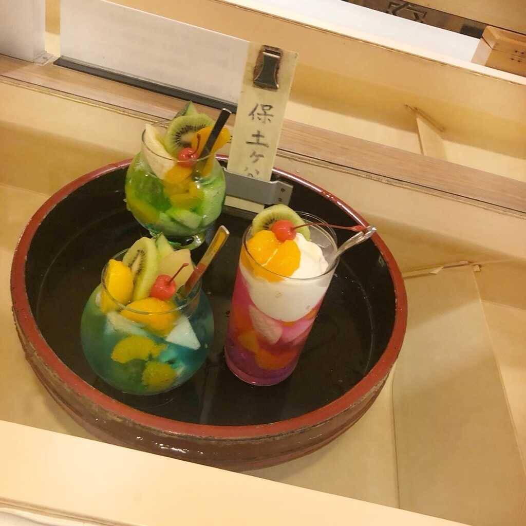 どんぶらこ 注文したメニューが桶に乗って流れてくる 話題の静岡カフェ どんぐり 19年9月27日 エキサイトニュース