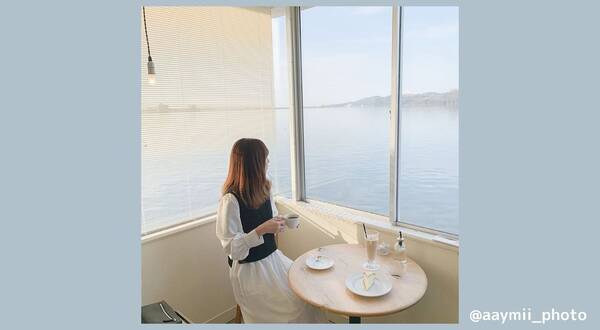 海の上にいるような気分になれるカフェ Hakusen ハクセン がお洒落 窓から見える景色が絶景 21年6月25日 エキサイトニュース