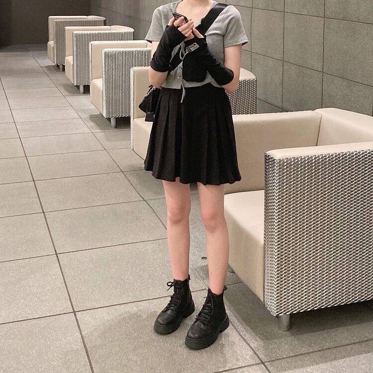 アームカバー がファッションアイテムに お洒落女子がやってるアームカバーコーデをチェック 21年8月16日 エキサイトニュース