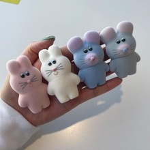 ゆるきゃらな激かわマスコット「むにゅ」のガチャガチャ！「むにゅ ミニチュアマスコット」話題に♡