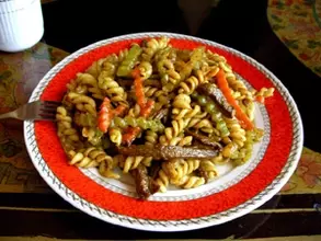 チベットの焼きそばといえばマカロニ？