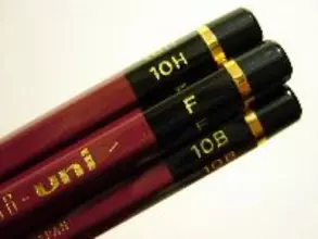 鉛筆の「F」っていう謎の存在について