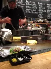 カウンター席は不人気?! 大人気?!