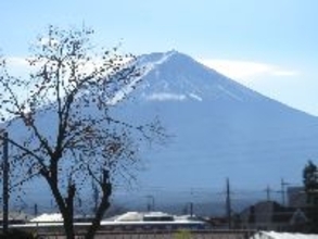 JR車内で出合った小粋な「富士山」アナウンス