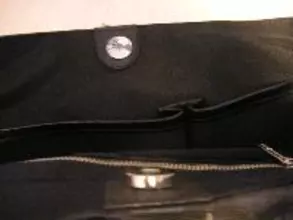 バッグのマグネット、携帯電話に影響ないの？