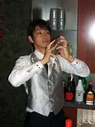 弁護士がバーテンを務めるバー