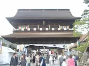 「セーラー服＋スラックス」ってヘンですか