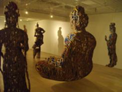 ダンボールで作った仏像!?