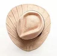 うちわになる麦わら帽子