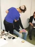 初めての！　男性のための“女装メイク講座”