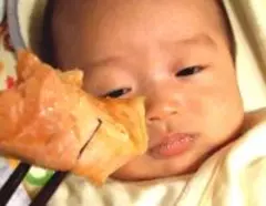 赤ちゃんはなぜ玩具よりティッシュで遊ぶのか エキサイトニュース