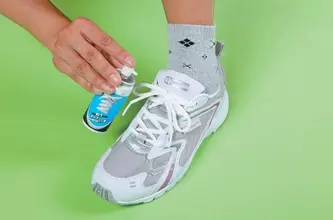 靴ヒモを解けにくくするスプレー