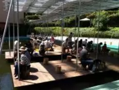 品川駅前の釣り堀がブーム！