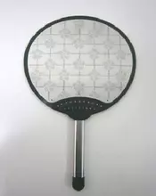 水に浸けて凍らせる、アバンギャルドなうちわ